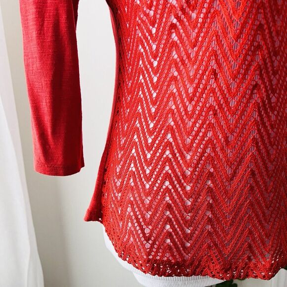 Ariat Red Mesh Crochet Blouse V Neck Front Pocket Lightweight Size Small - Picture 3 of 8